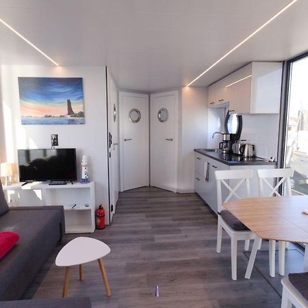 Hausboot Fjord Lacerta Mit Dachterrasse In Wendtorf Εξωτερικό φωτογραφία