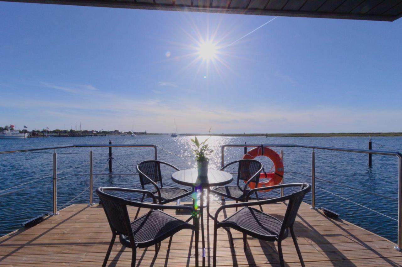 Hausboot Fjord Lacerta Mit Dachterrasse In Wendtorf Εξωτερικό φωτογραφία